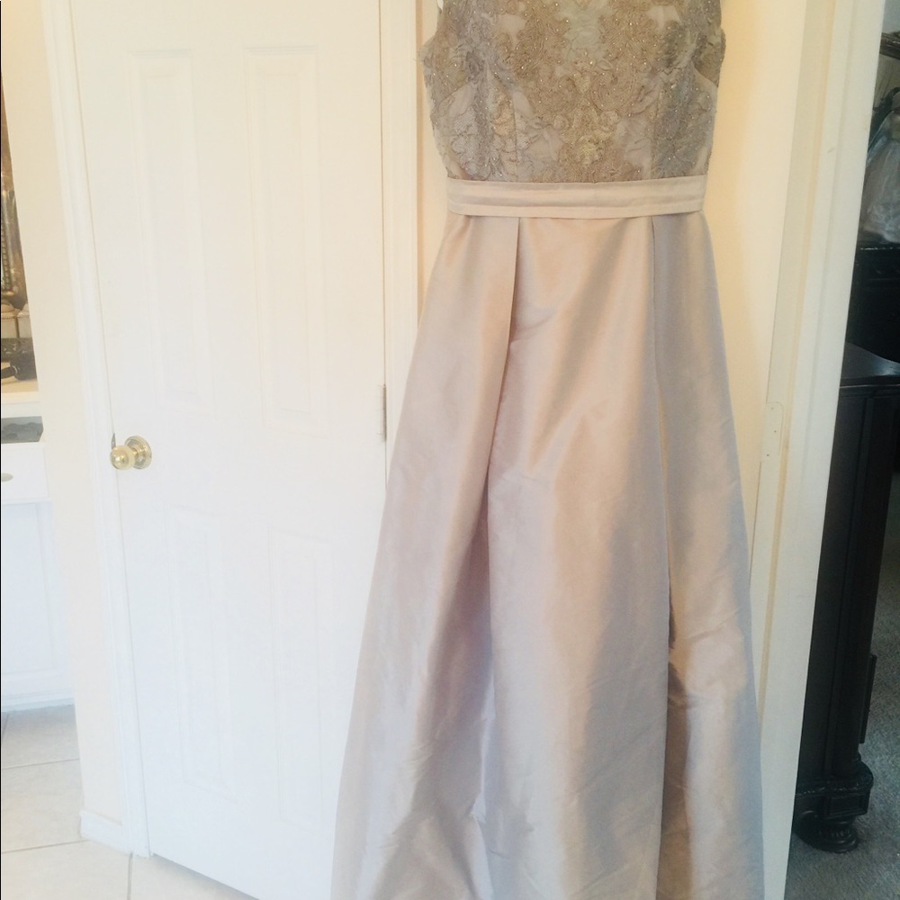 AIDAN MOTTOX . Light Teal size 6